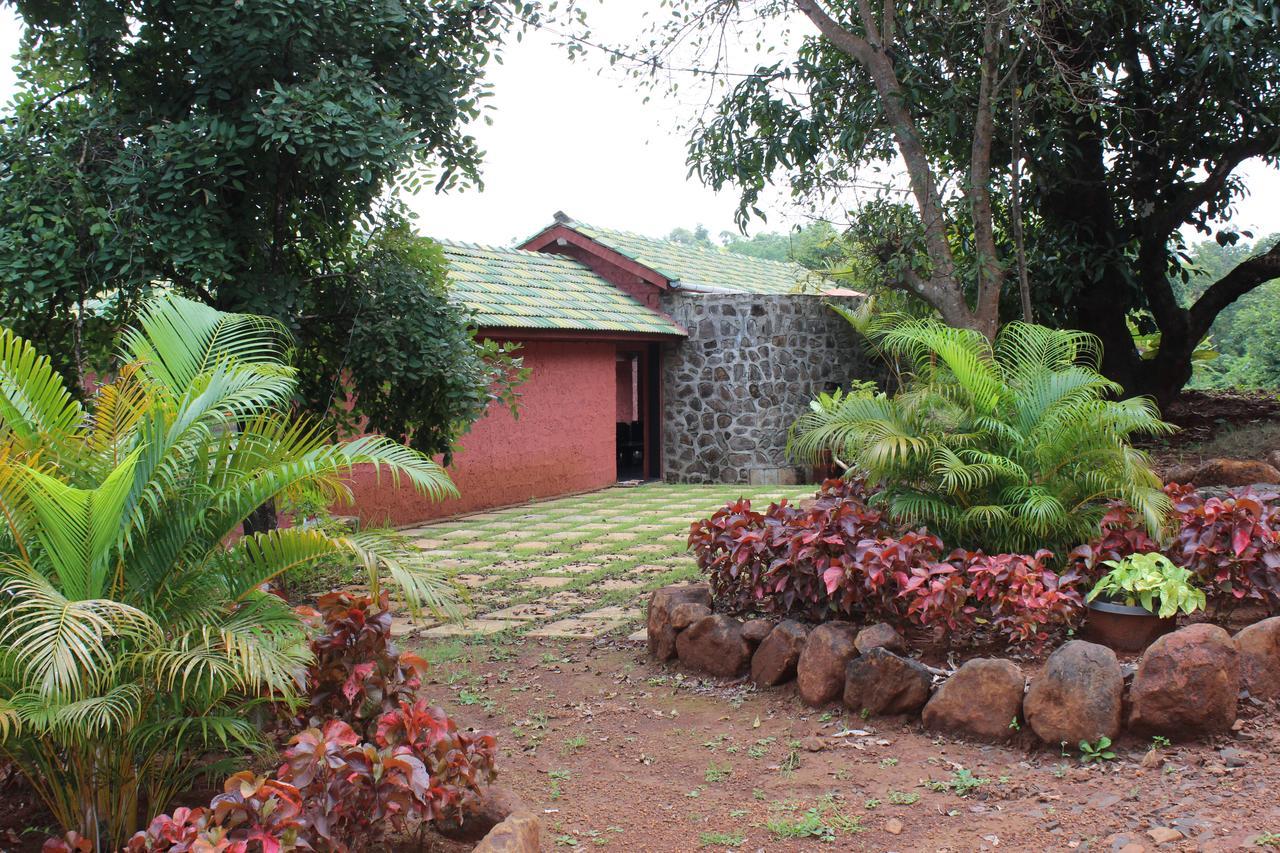 Cherilyn Monta Resort - Ratnagiri Vatul ภายนอก รูปภาพ