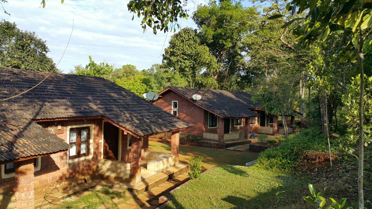 Cherilyn Monta Resort - Ratnagiri Vatul ภายนอก รูปภาพ