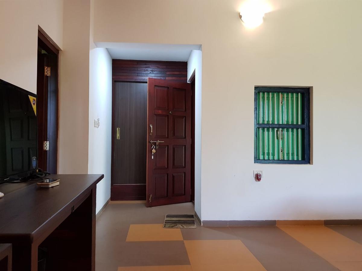 Cherilyn Monta Resort - Ratnagiri Vatul ภายนอก รูปภาพ