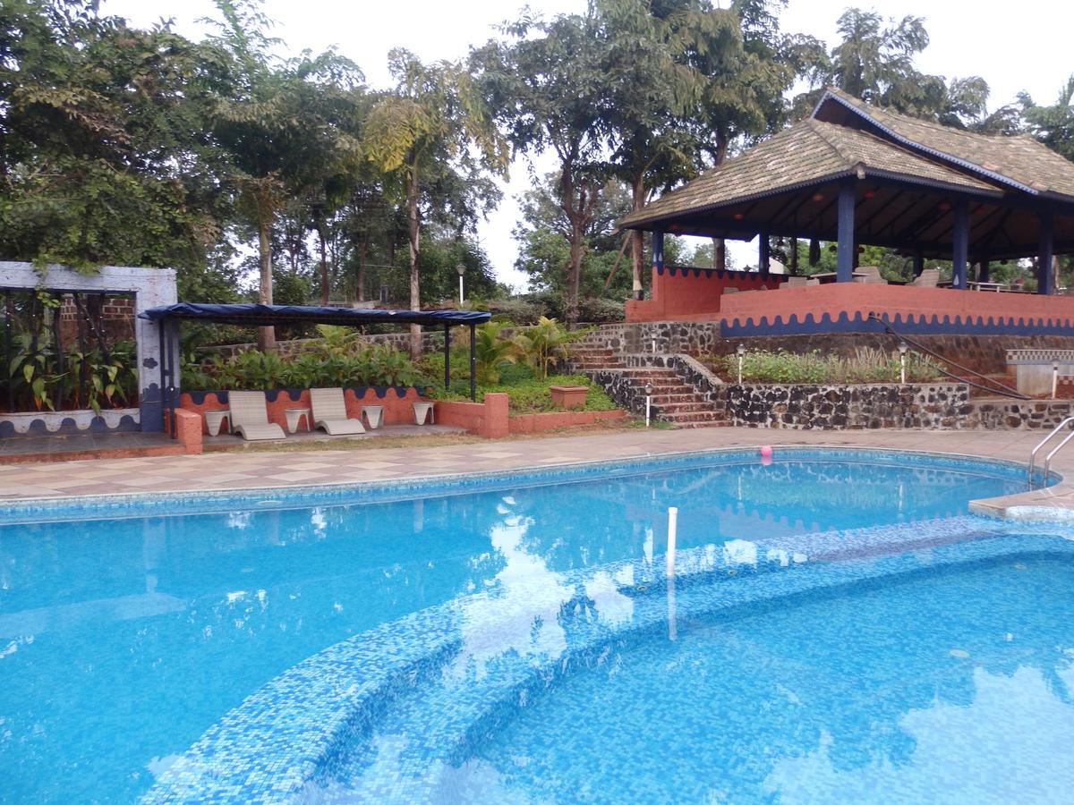Cherilyn Monta Resort - Ratnagiri Vatul ภายนอก รูปภาพ