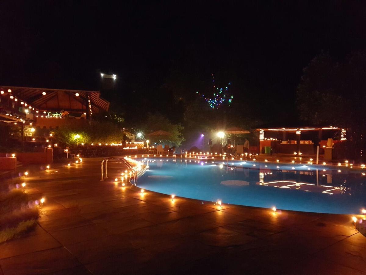 Cherilyn Monta Resort - Ratnagiri Vatul ภายนอก รูปภาพ